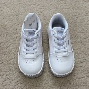 New Puma Kids White Carina Sneakers - Size 8